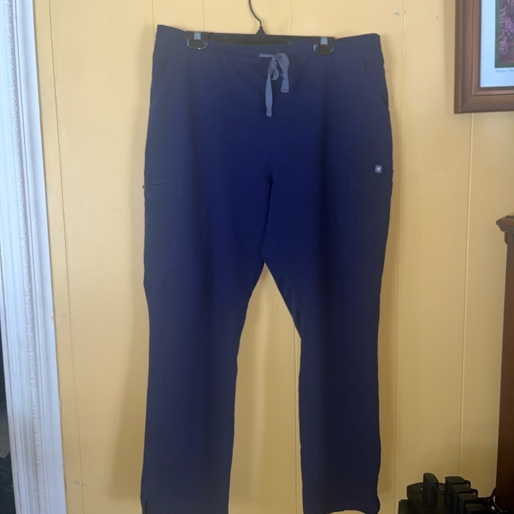 FIGS Men’s XL Scrub Pants